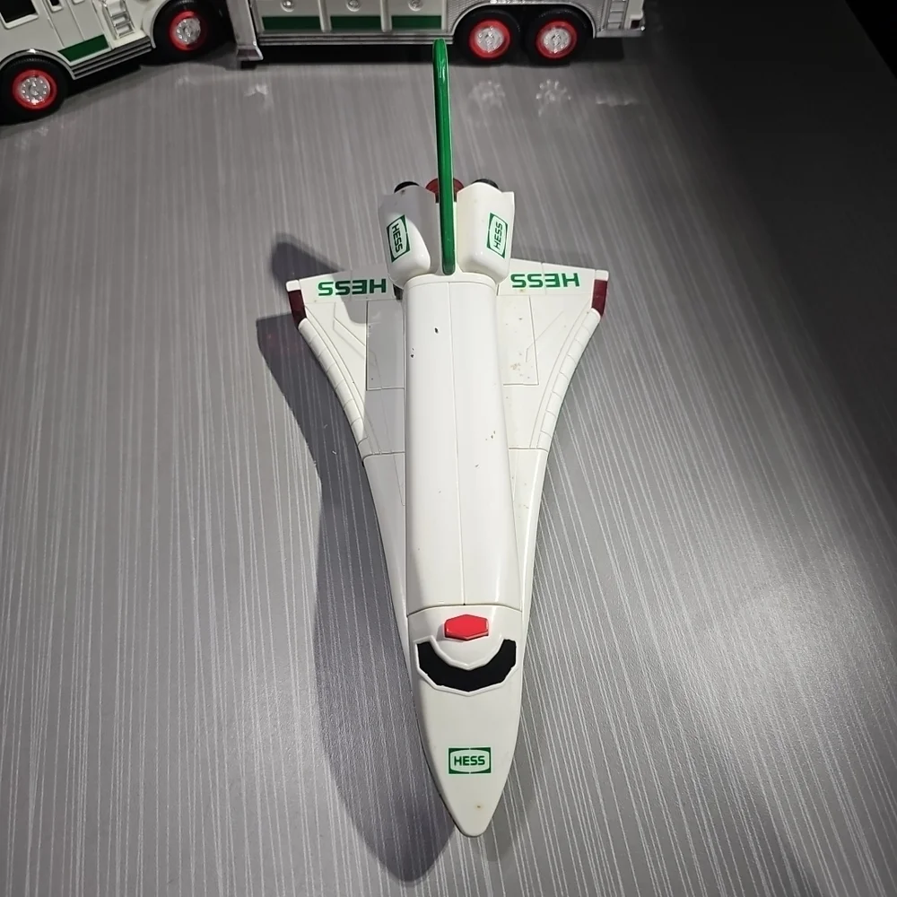 Vintage Y2K 2000 Hess Fire Truck & 1999 Space Shuttle‎ Good PreOwned Condition